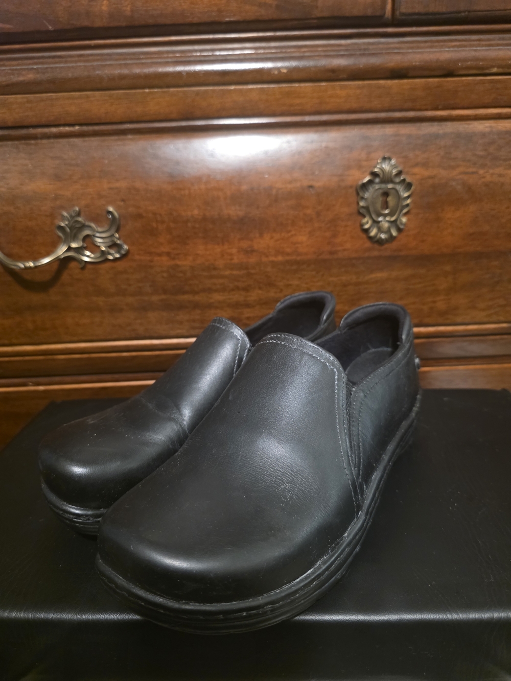 Klogs Black Slip-On Women's Clogs